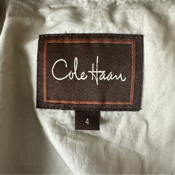 Cole Haan Women’s Olive green RainJacket with detachable Hood - Picture 3 of 13